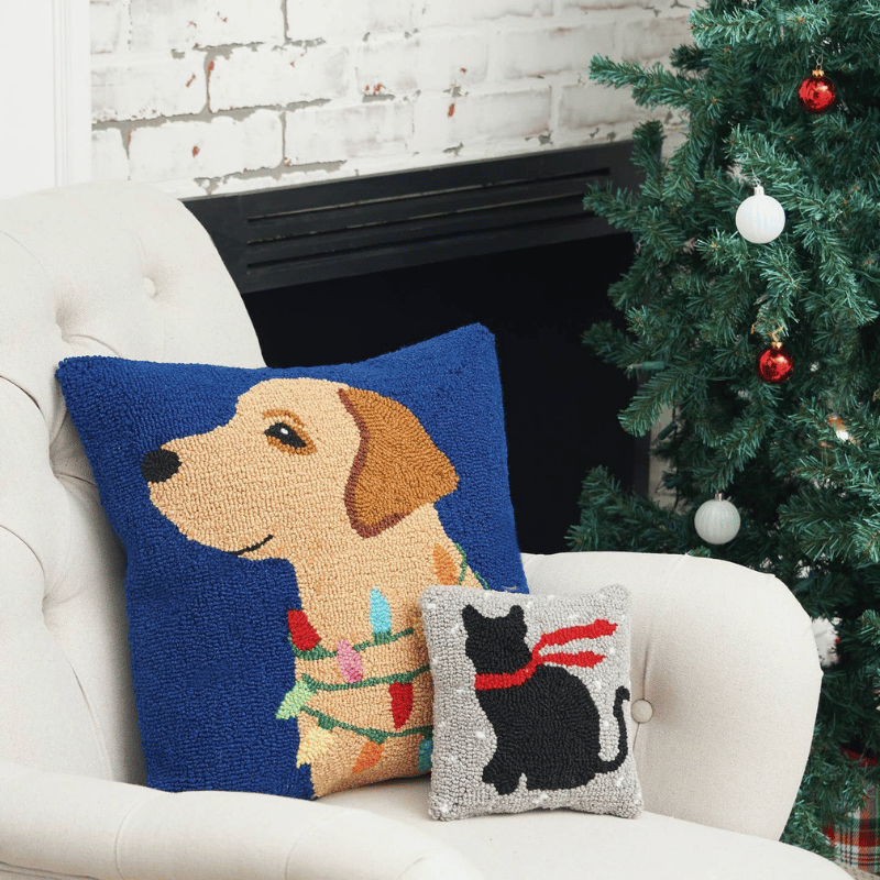 Christmas Winter Cat Throw Pillow